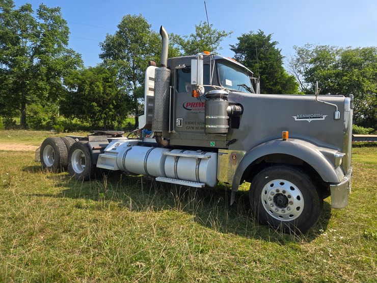 2002-kenworth-w900-image-16