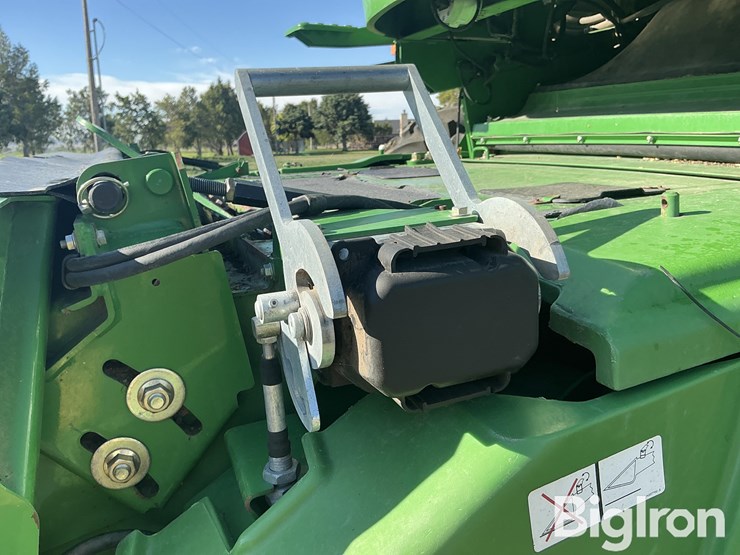 2010-john-deere-9670-sts-image-11