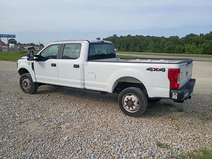 2018-ford-f350-image-4