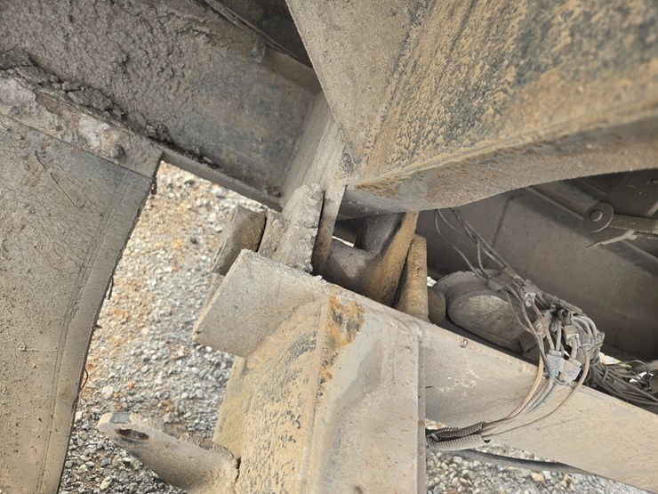 2011-kenworth-t700-image-29