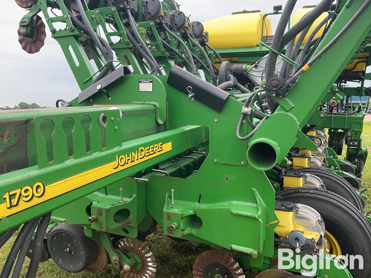 2009-john-deere-1790-image-15