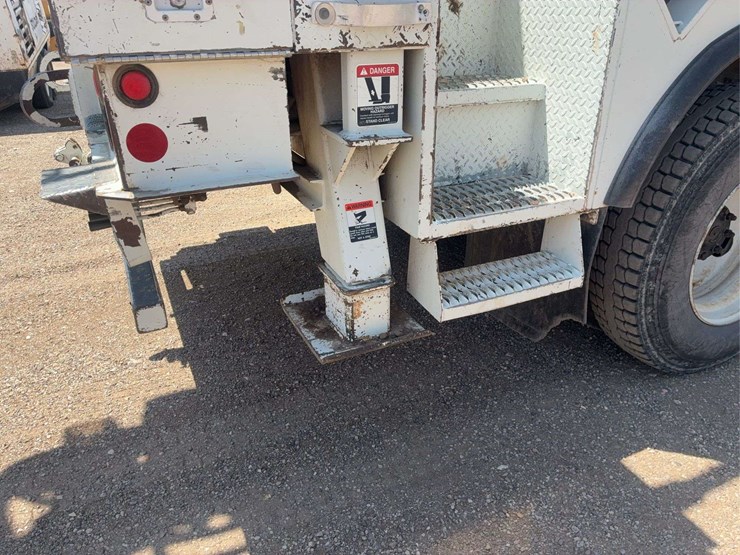 2008-international-workstar-7400-image-33