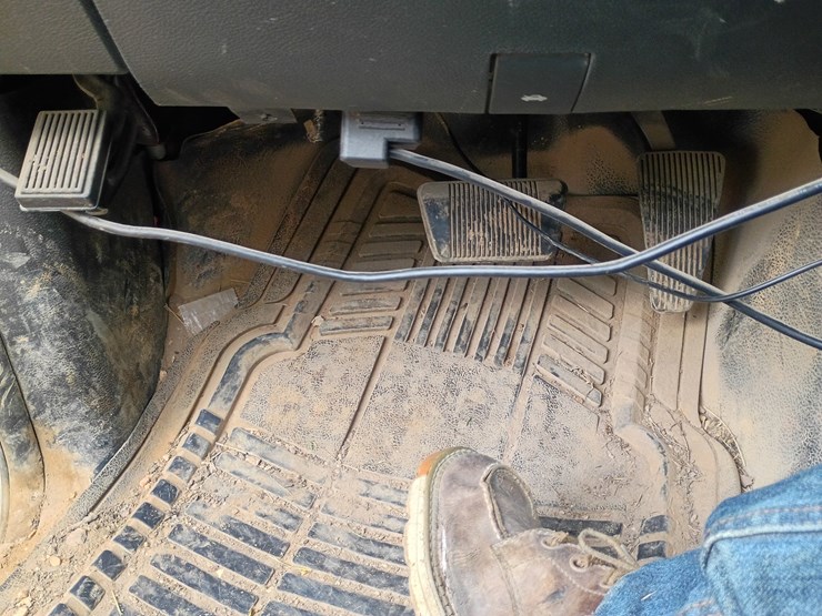 2014-dodge-3500-image-58