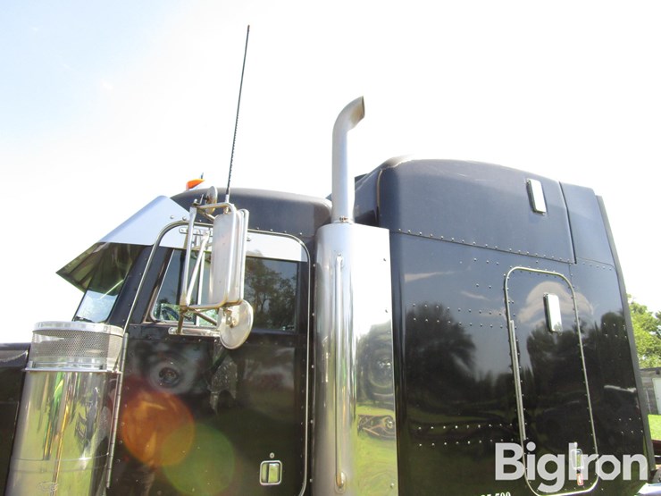 2004-peterbilt-379-image-13