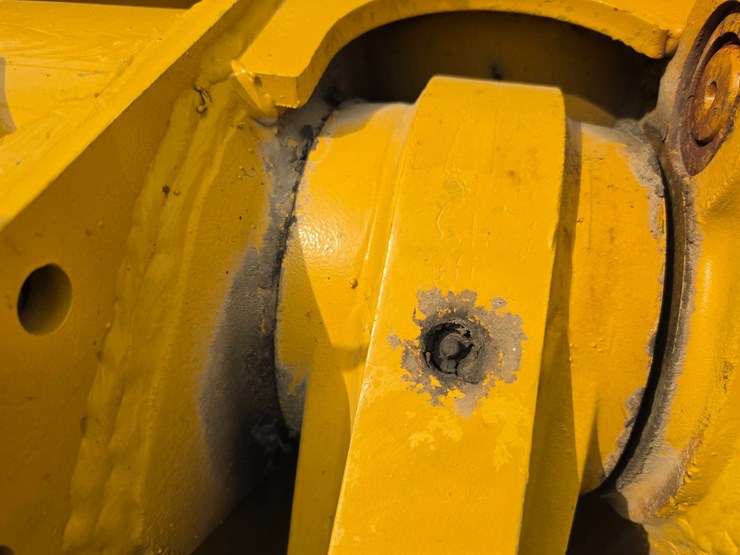 1983-caterpillar-973-image-136
