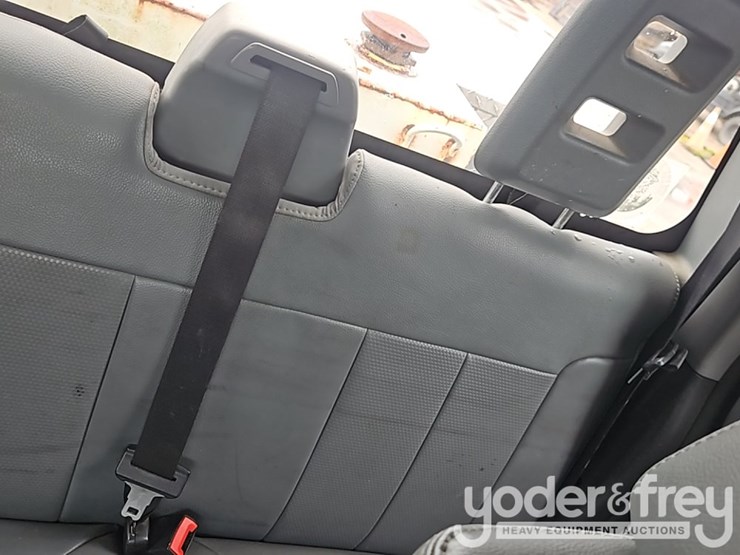 2011-ford-f250sd-image-25