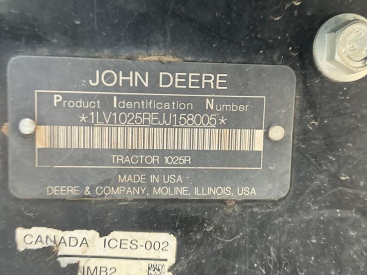 2018-john-deere-1025r-image-18