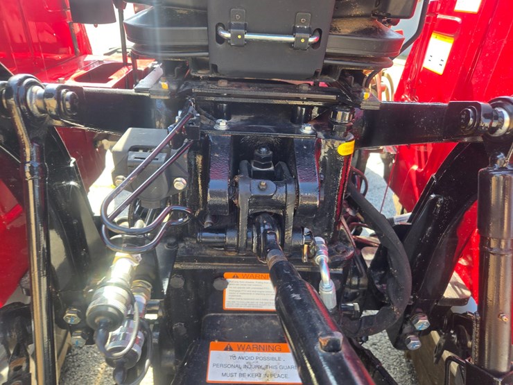 2023-mahindra-4550-image-61