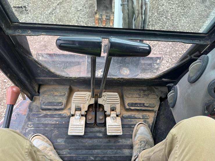 2013-bobcat-e26-image-32