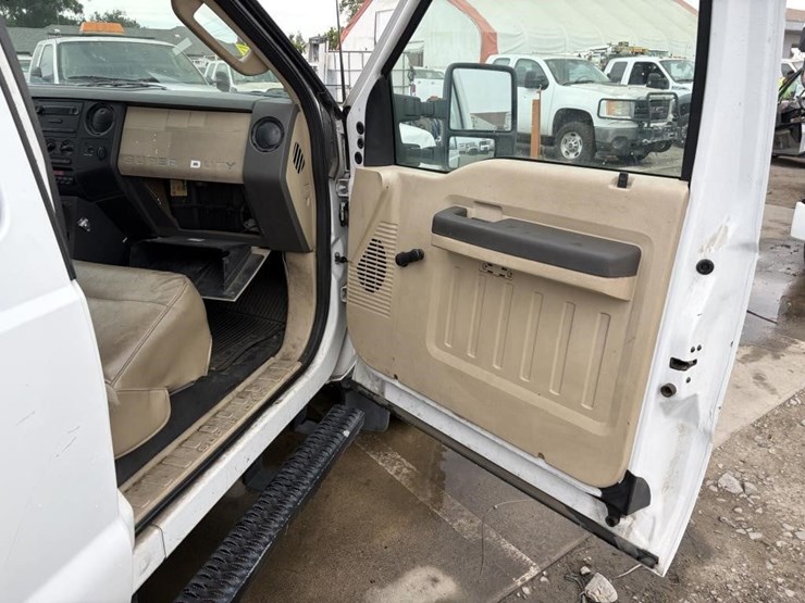 2010-ford-f450-image-10