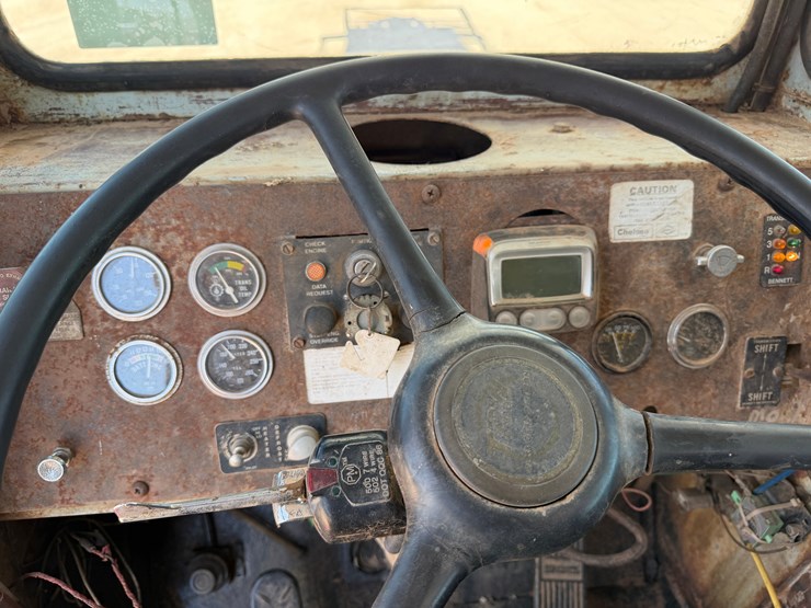 1980-taylor-4-axle-well-service-rig-image-24