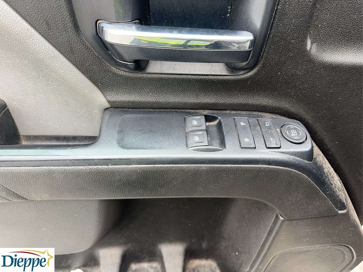 2016-chevrolet-silverado-2500-image-26