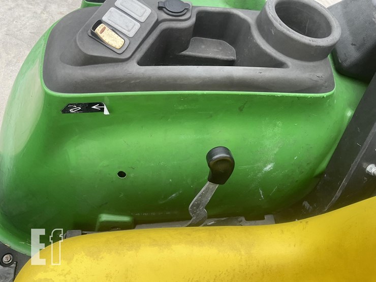 2020-john-deere-3025e-image-12