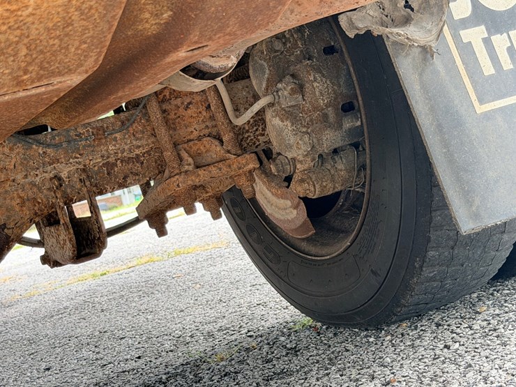 2010-ford-f550-image-95