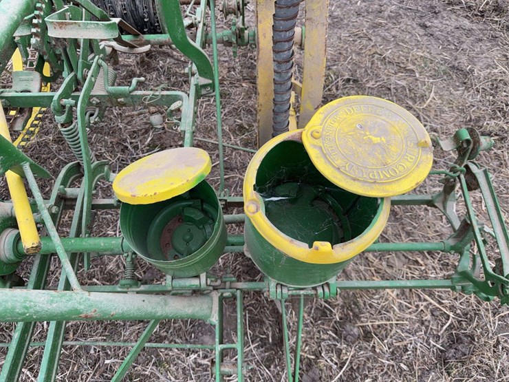 john-deere-two-row-planter-image-17