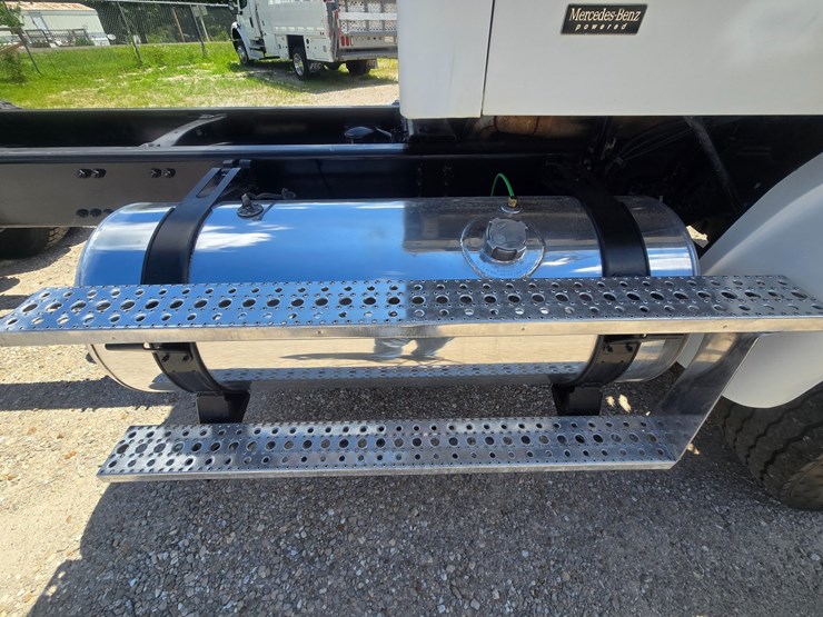 2005-sterling-l9500-image-83