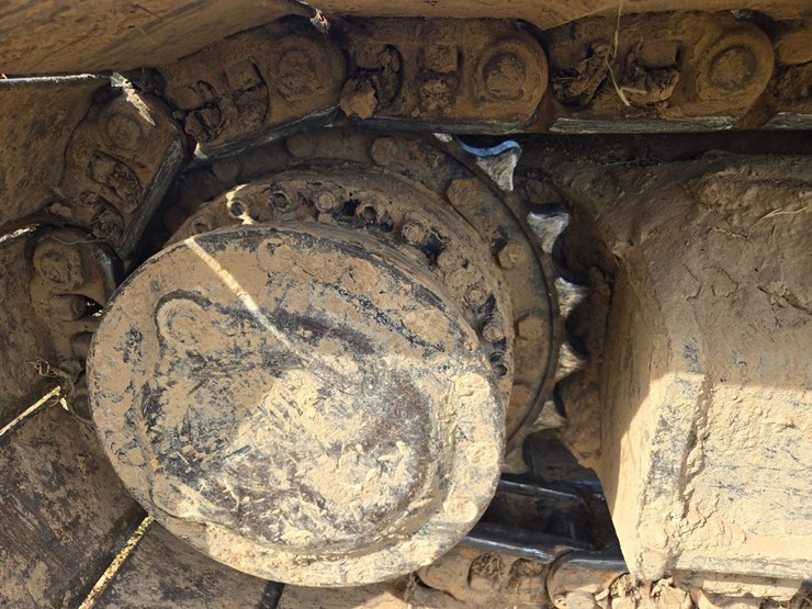 2019-caterpillar-320-image-65