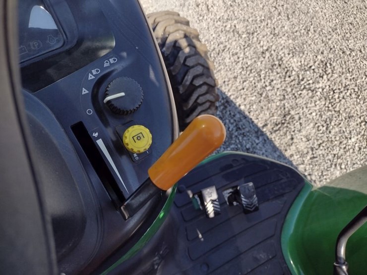 john-deere-4320-image-8