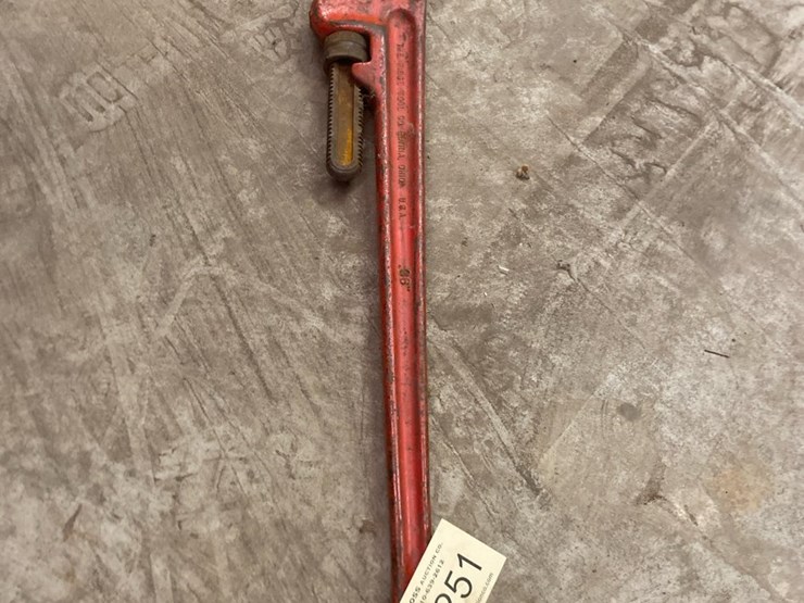 #251-•-pipe-wrench-image-1