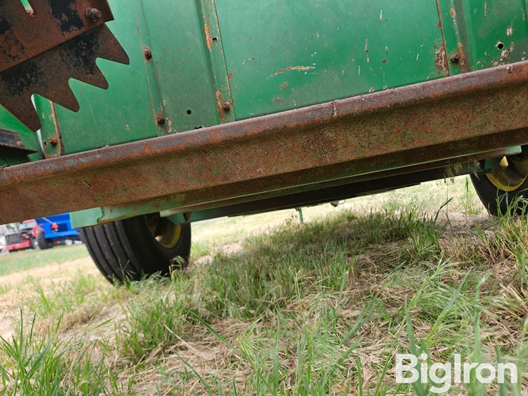 john-deere-455-image-19