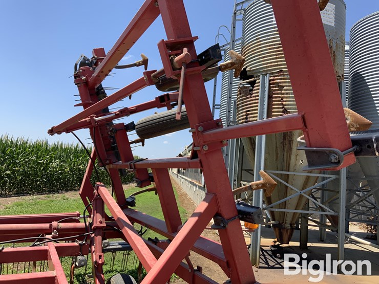 case-ih-4300-image-12