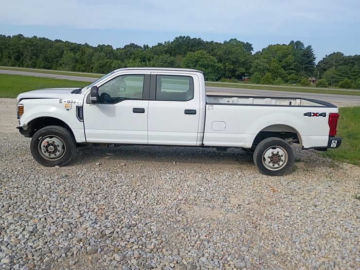 2018-ford-f350-image-3