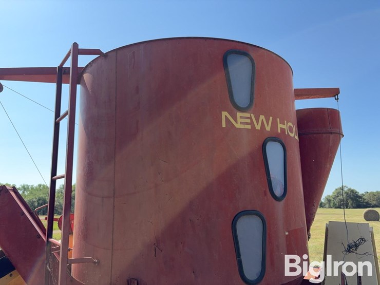 new-holland-352-image-13