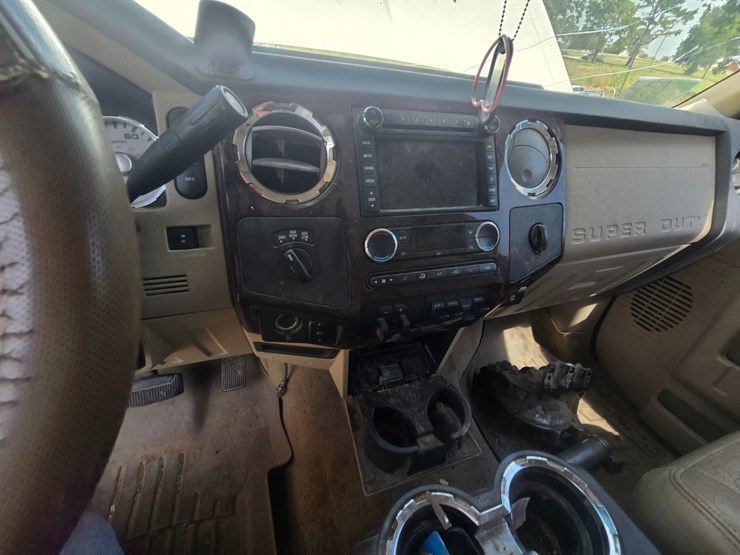 2010-ford-f350-image-30