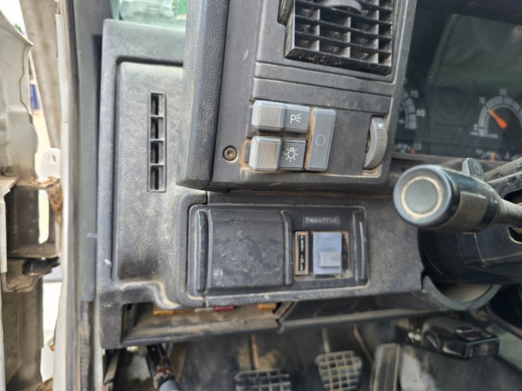 1999-caterpillar-3126-image-56