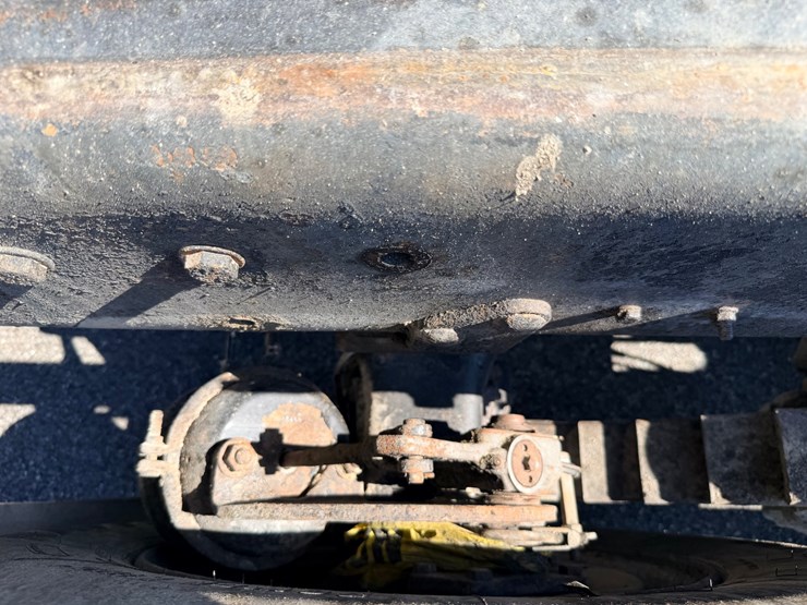 1993-mack-dm690s-image-75