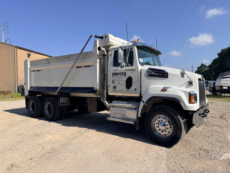 2016-western-star-4700-image-21