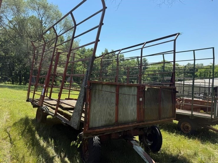 meyer-bale-rack-&-gear-image-1