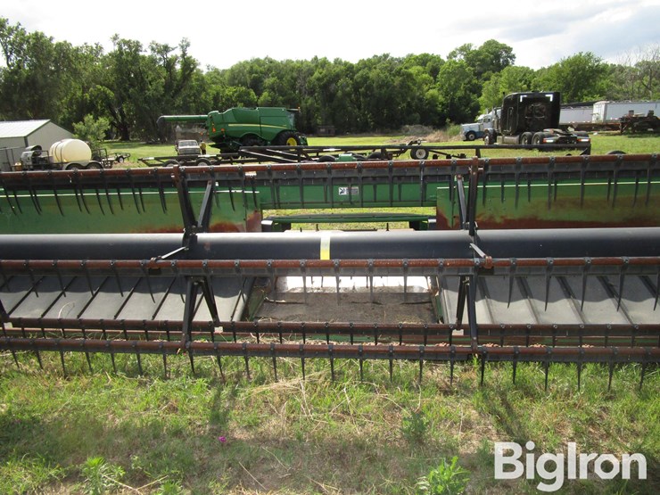 2009-john-deere-635d-image-3