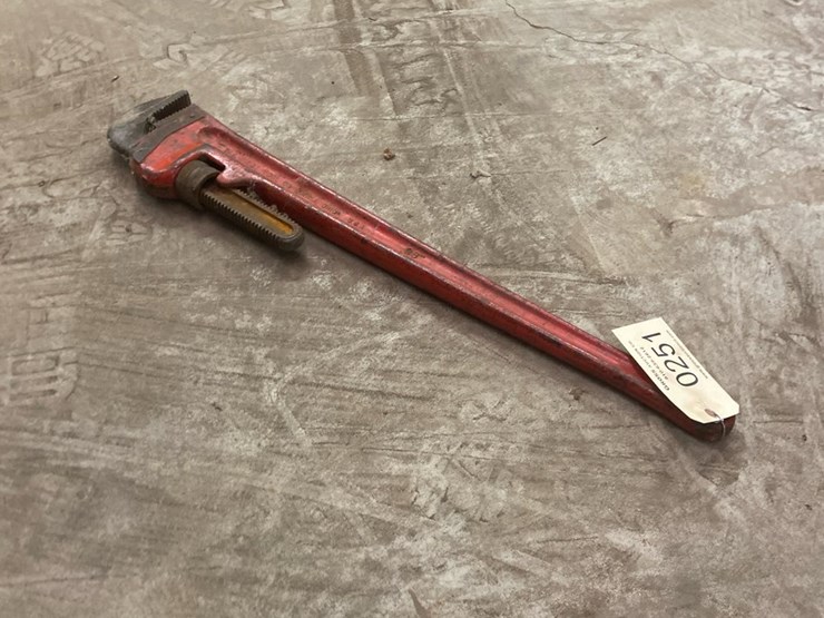 #251-•-pipe-wrench-image-2