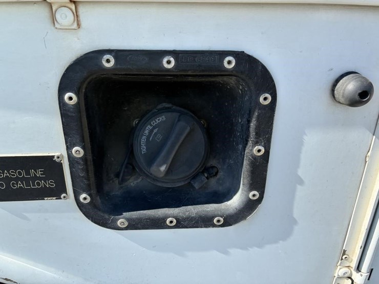 2008-ford-f550-image-11