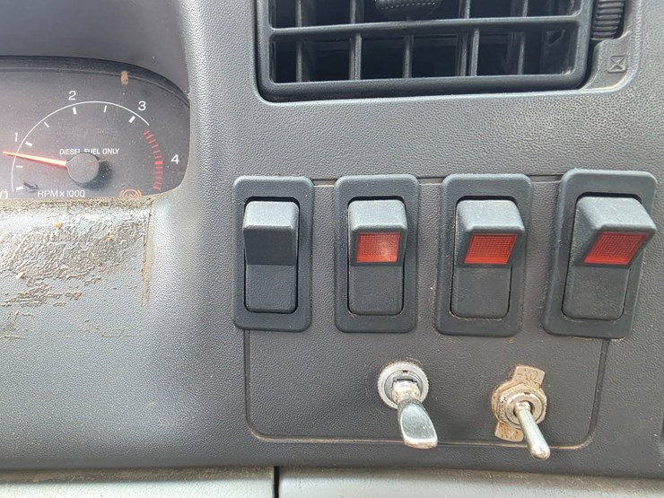2000-ford-f550-image-54