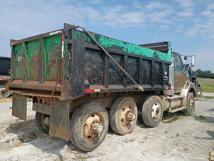 2008-sterling-l9500-image-9