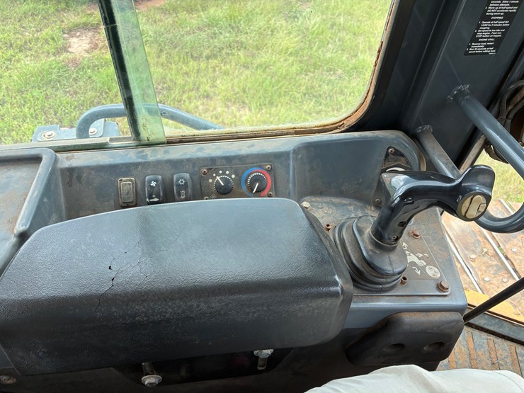 deere-700k-lgp-image-17