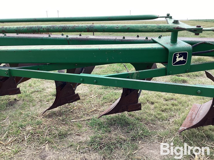 john-deere-7-image-14