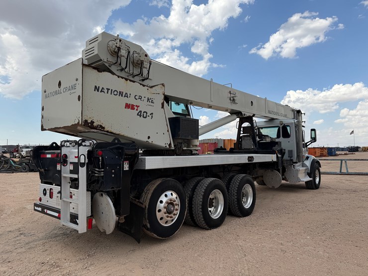 2019-peterbilt-567-image-3