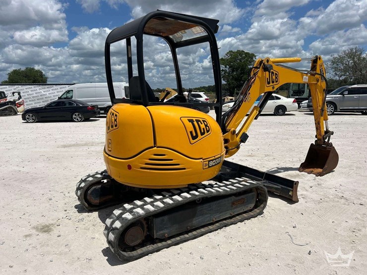 2005-jcb-8032-zts-image-3