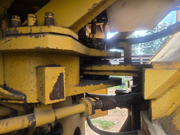 1980-caterpillar-988b-image-82