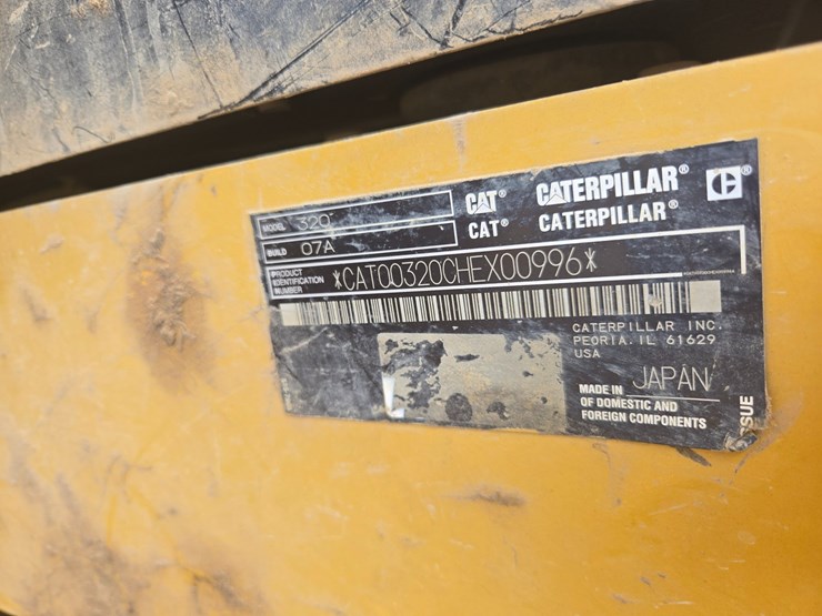 2019-caterpillar-320-image-114