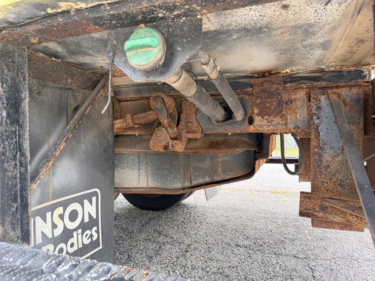 2010-ford-f550-image-114