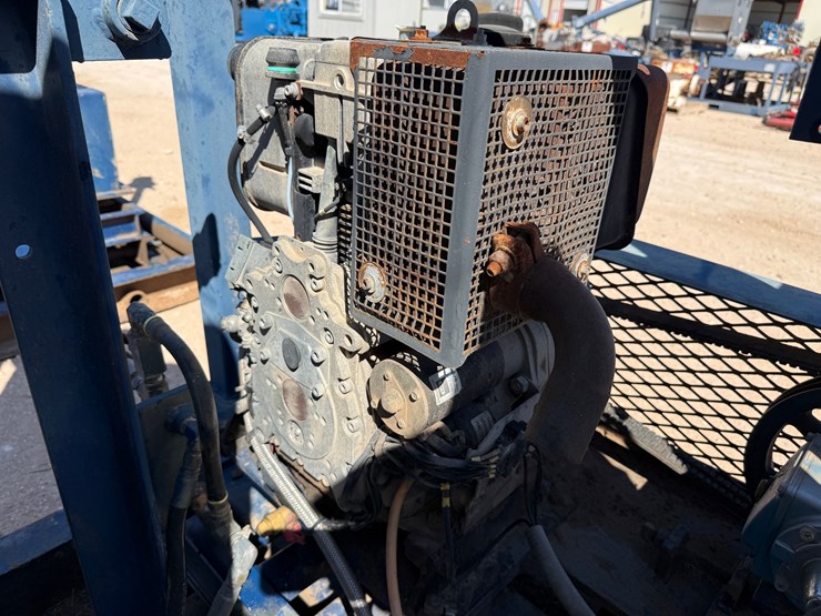 caterpillar-550-image-9