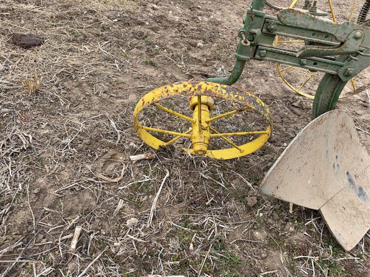 john-deere-one-bottom-plow-image-11