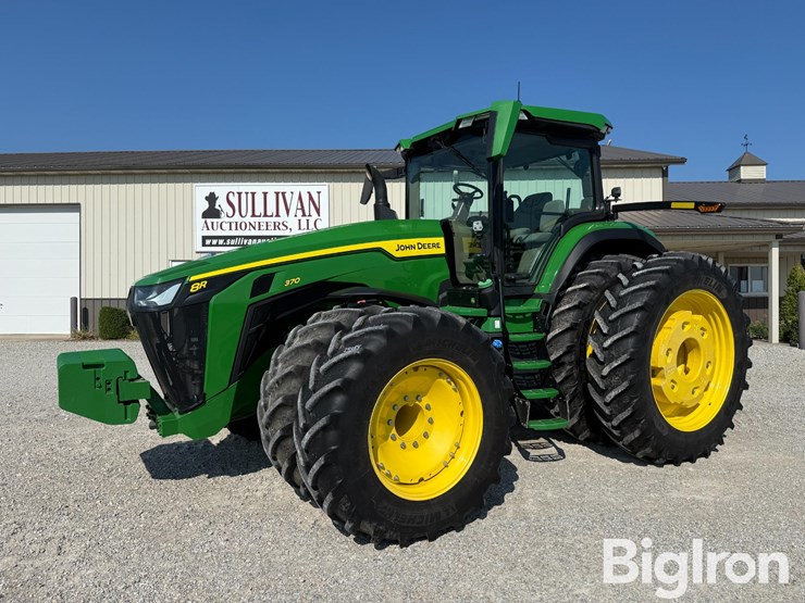 2024-john-deere-8r-370-image-1