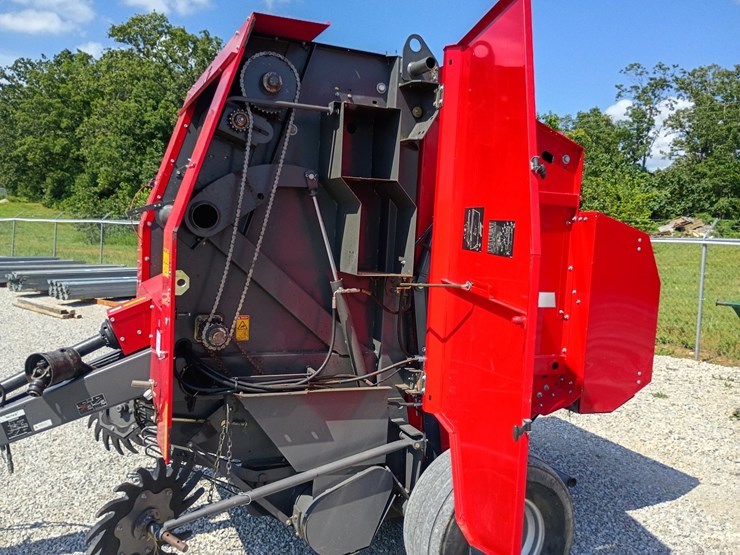 massey-ferguson-1745-image-28
