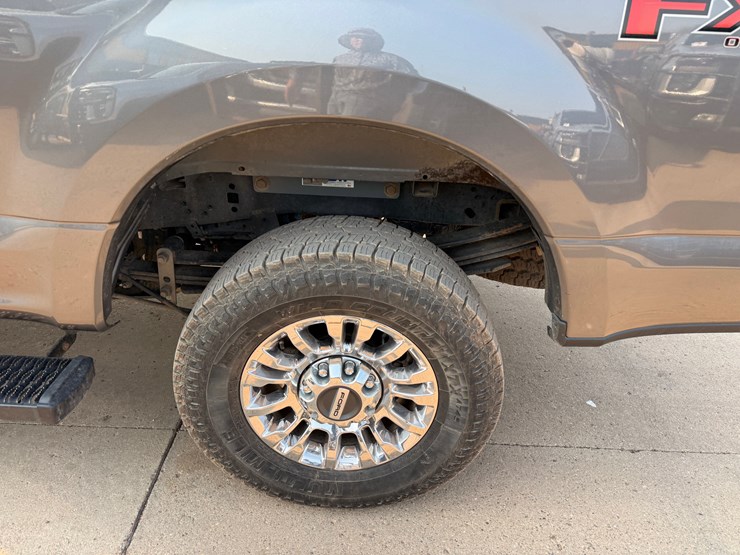 2022-ford-f250-sd-image-11