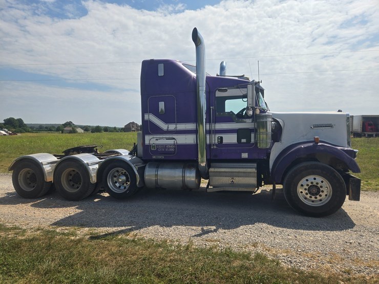 2006-kenworth-w900-image-21